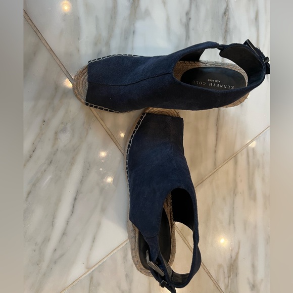 Kenneth Cole suede sling back - Picture 2 of 3